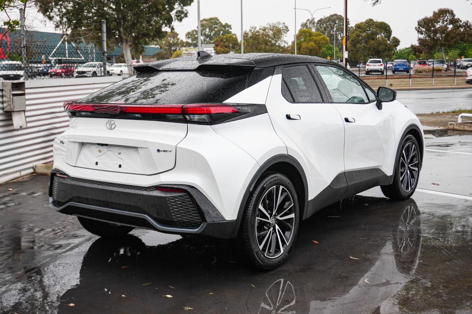 2024 Toyota C-HR Koba 2WD in Two Tone White