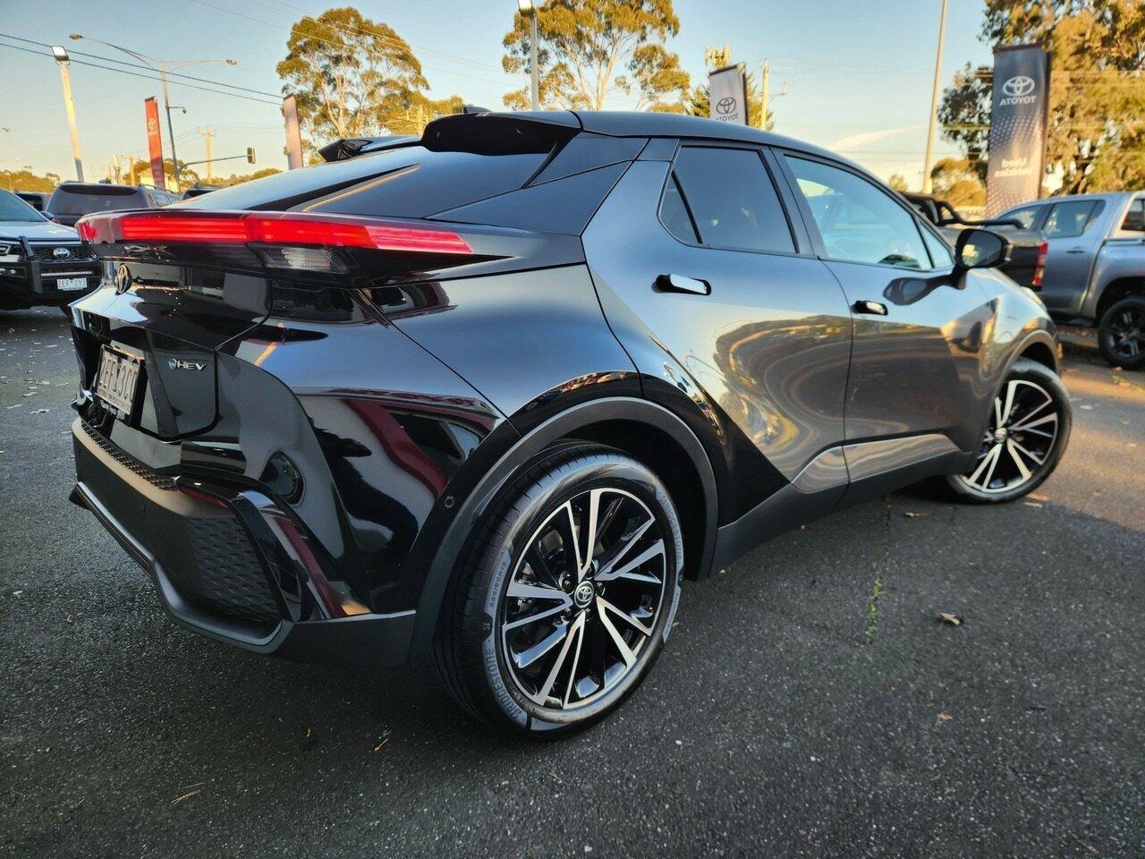 2025 Toyota C-HR Koba 2WD in Two Tone Black