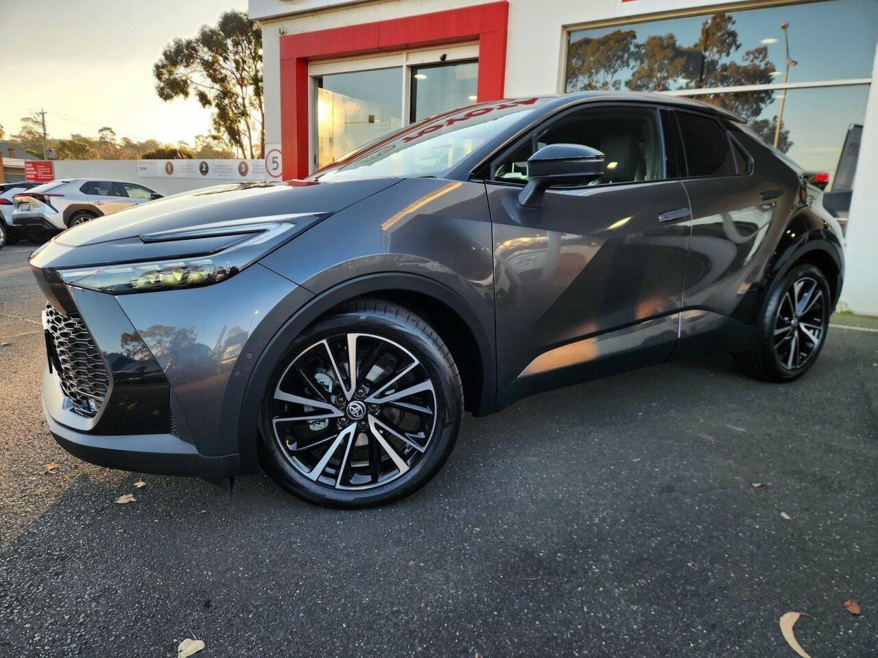 2025 Toyota C-HR Koba 2WD in Two Tone Black