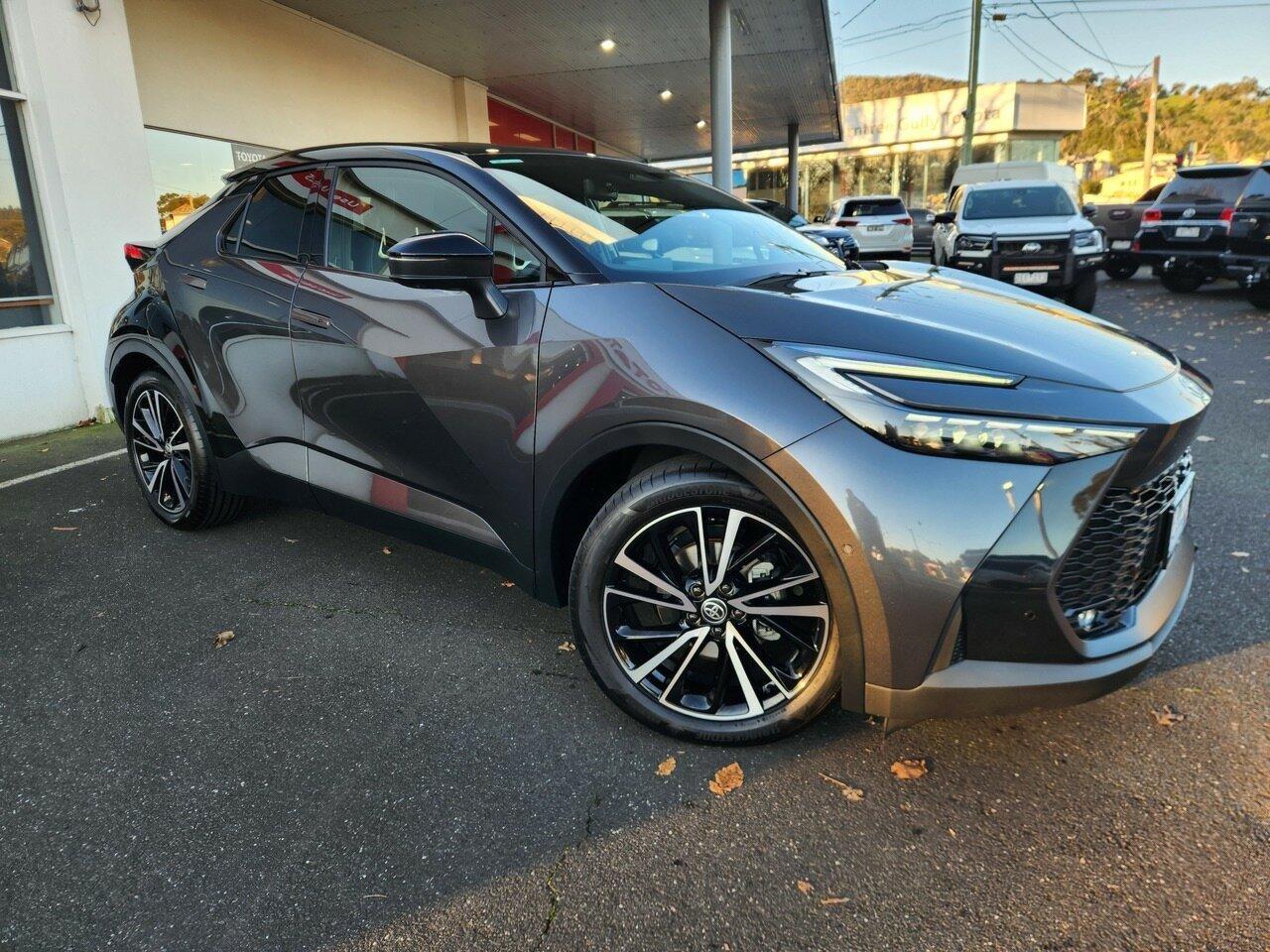 2025 Toyota C-HR Koba 2WD in Two Tone Black