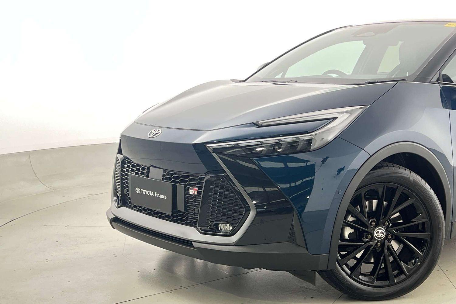 2024 Toyota C-HR GR-S in Two Tone Green