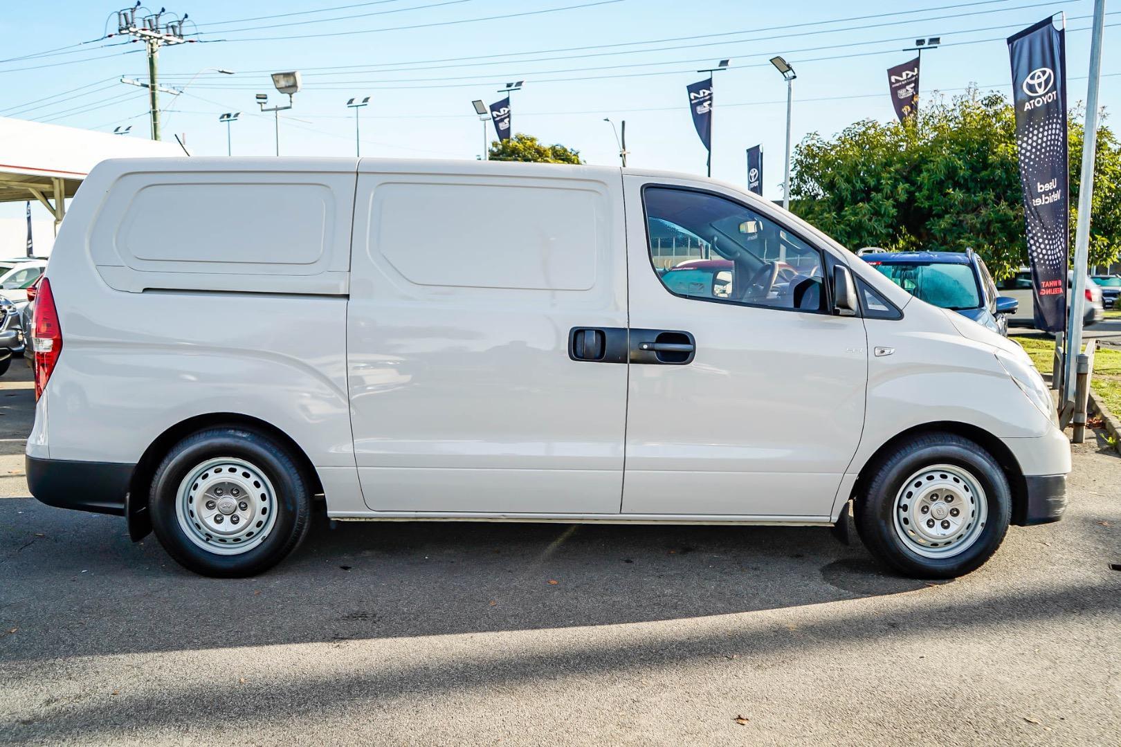2018 Hyundai iLoad Base in White