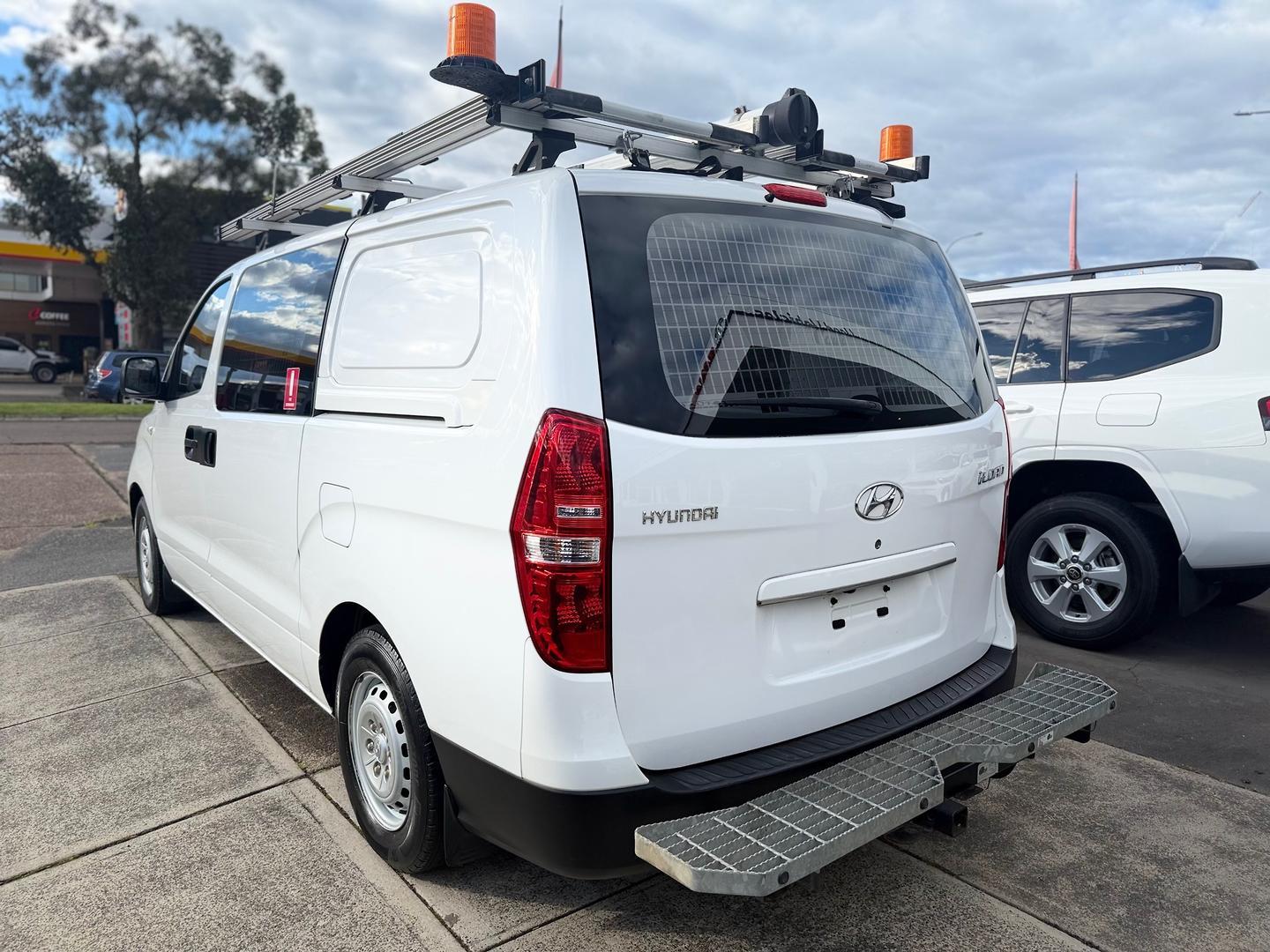 2018 Hyundai iLoad Base in White