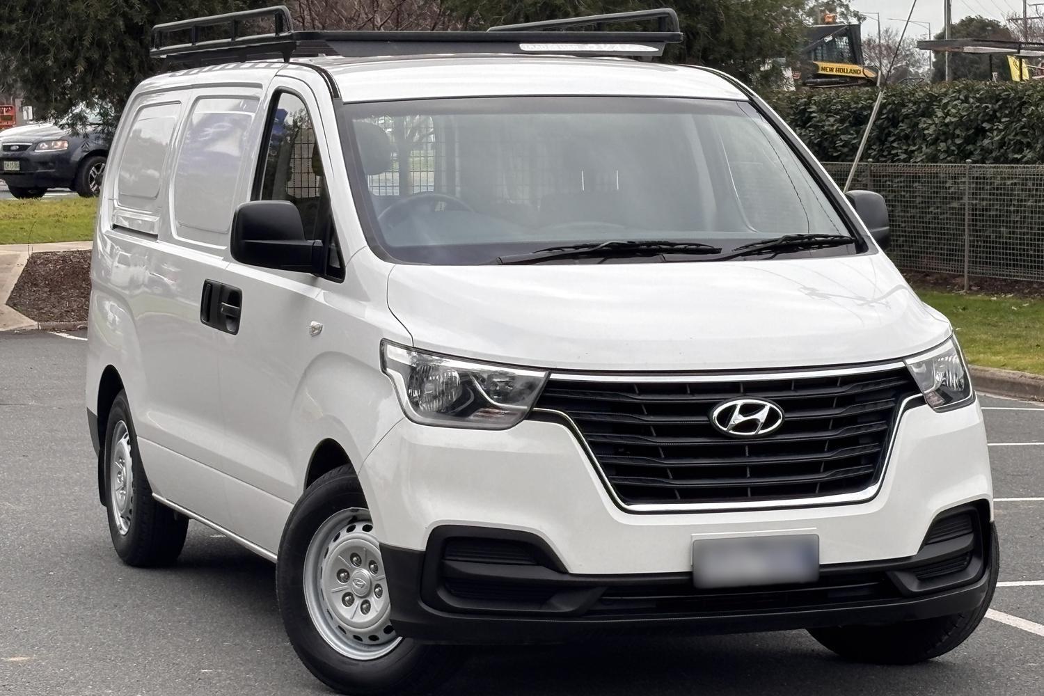 2019 Hyundai iLoad Base in Creamy White Tac