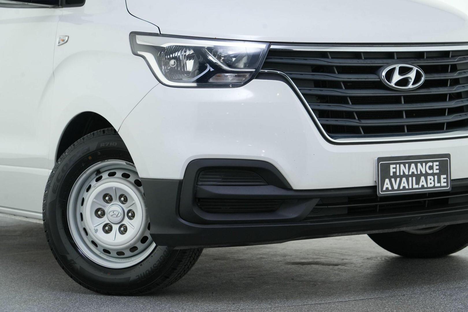 2019 Hyundai iLoad Base in White