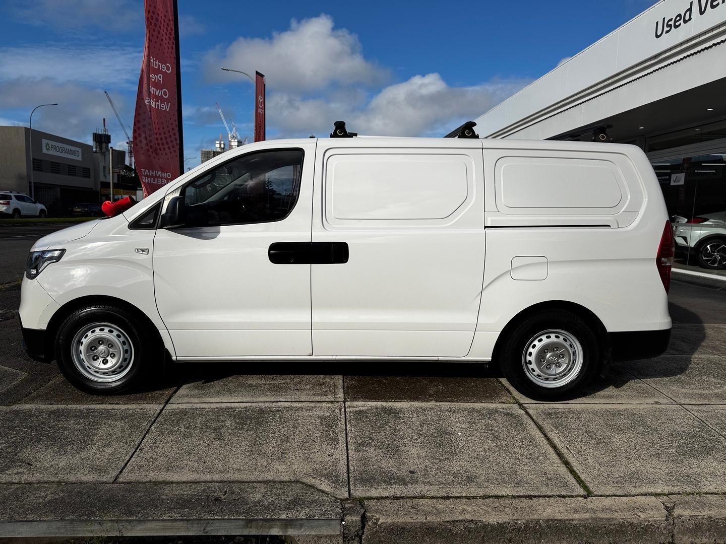 2018 Hyundai iLoad Base in White