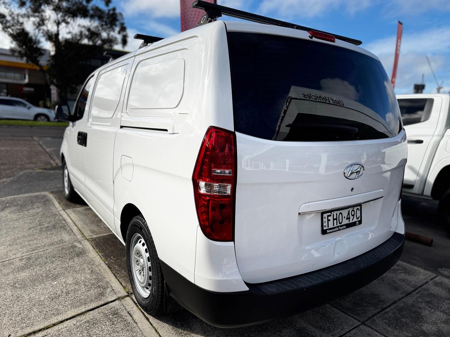 2018 Hyundai iLoad Base in White