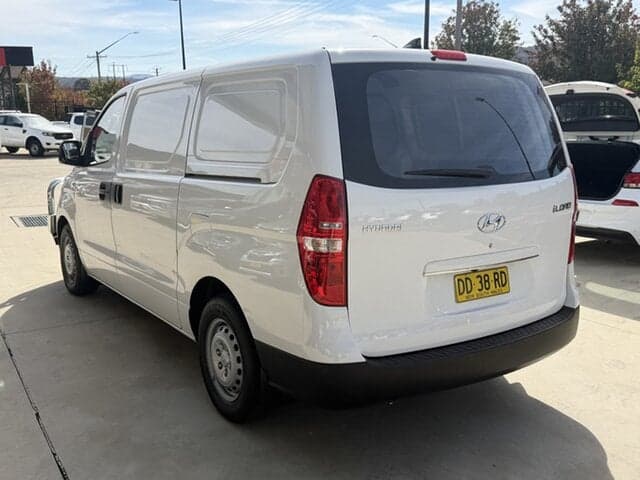 2021 Hyundai iLoad Base in White