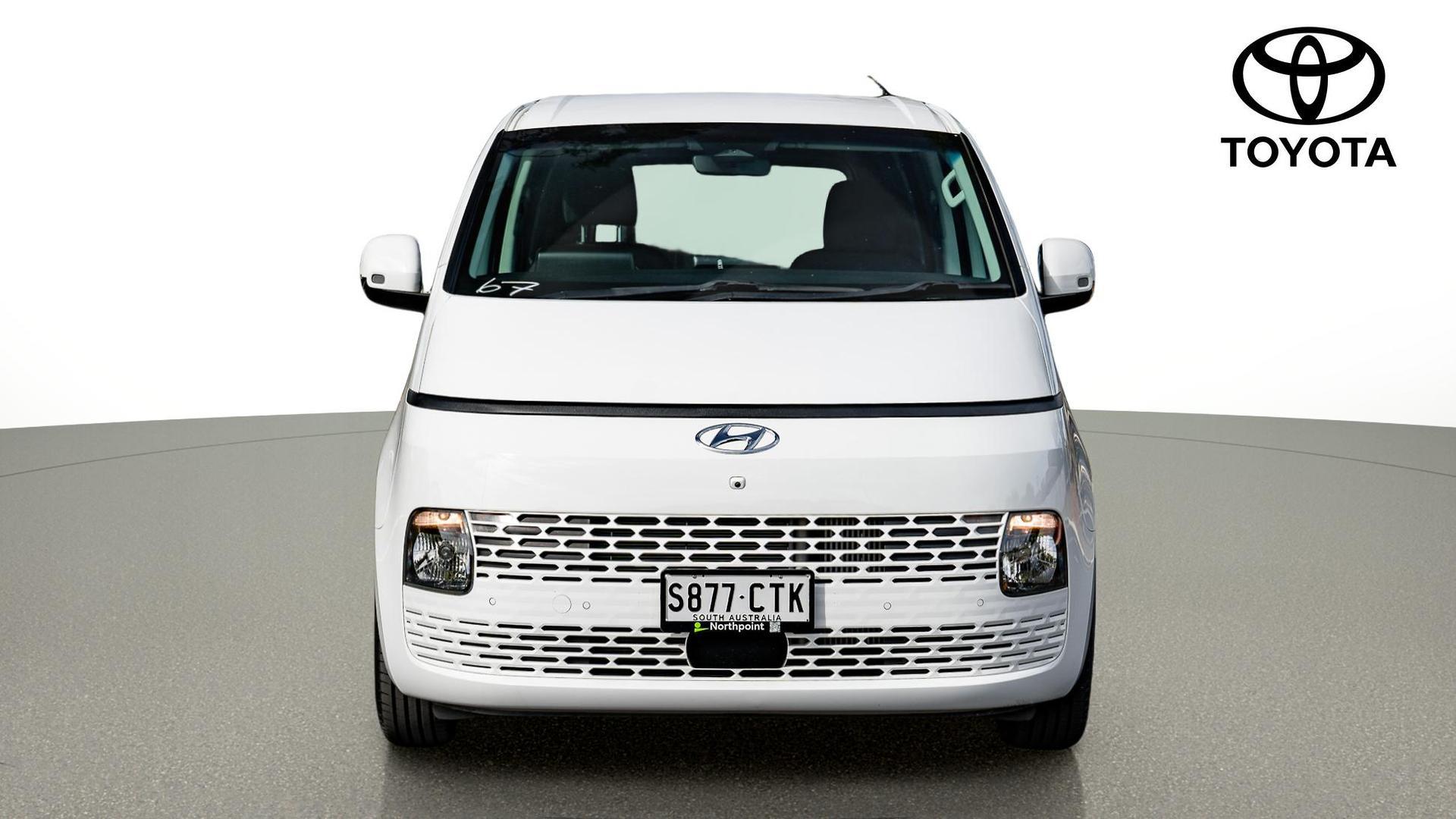 2022 Hyundai STARIA LOAD Base in Hino Standard White