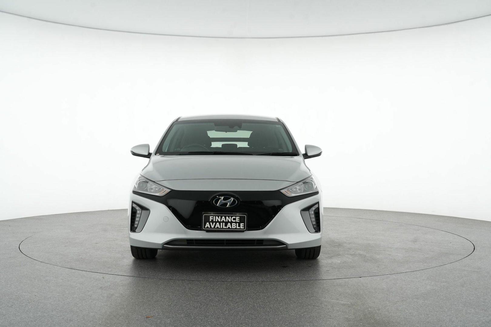 2019 Hyundai IONIQ Electric Elite in Silver