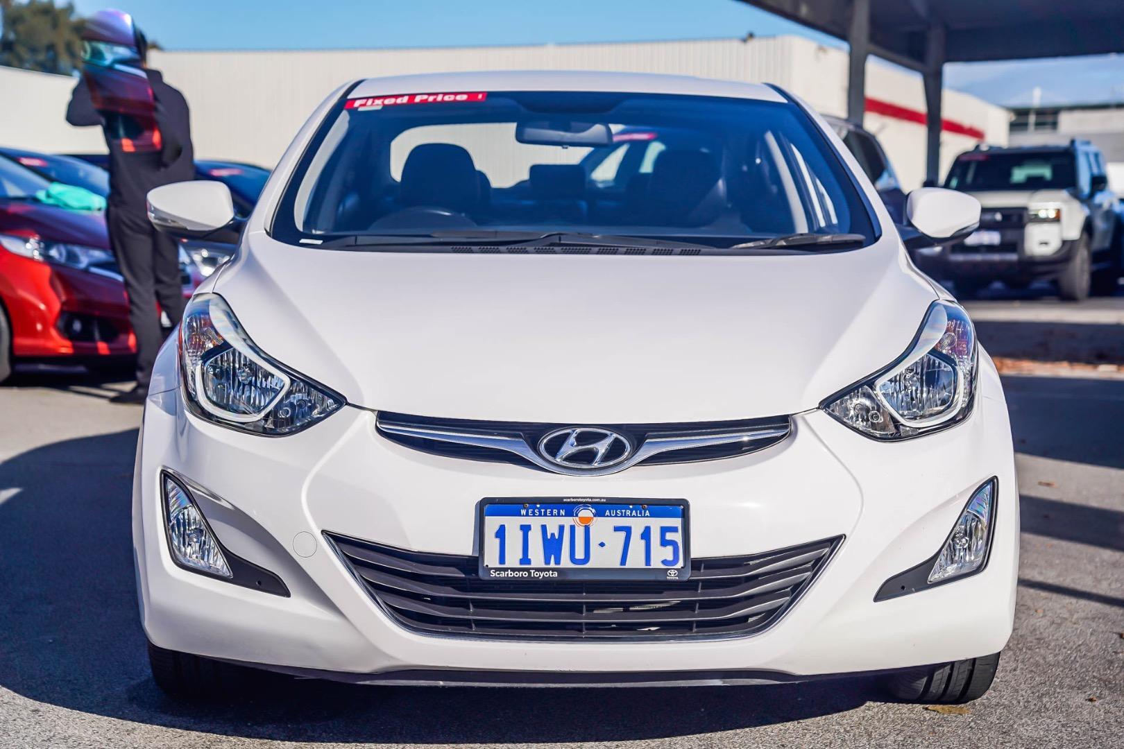 2015 Hyundai Elantra SE in White