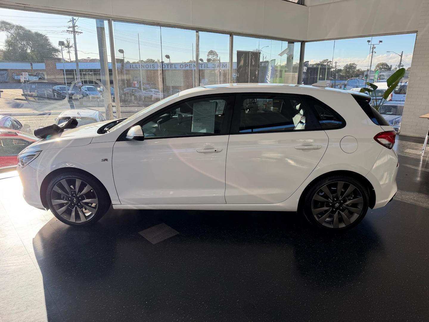 2017 Hyundai i30 SR in White