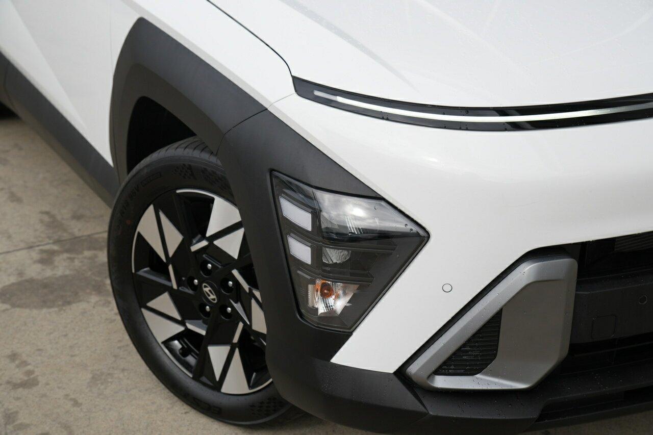 2024 Hyundai Kona Base in White