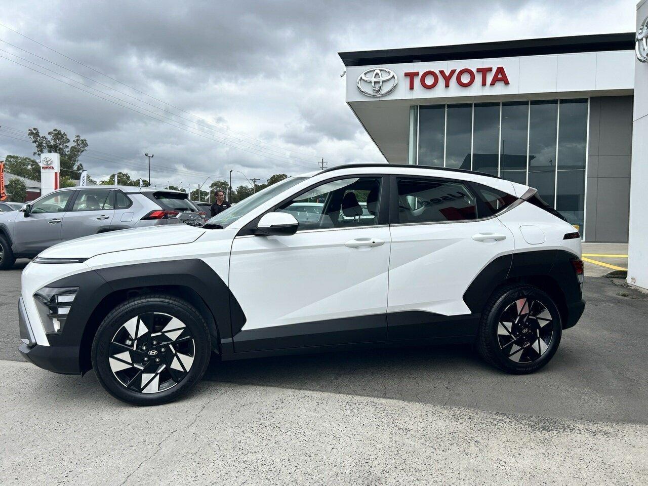 2024 Hyundai Kona Base in White