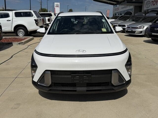 2024 Hyundai Kona Base in White