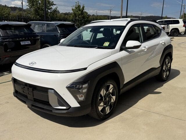 2024 Hyundai Kona Base in White