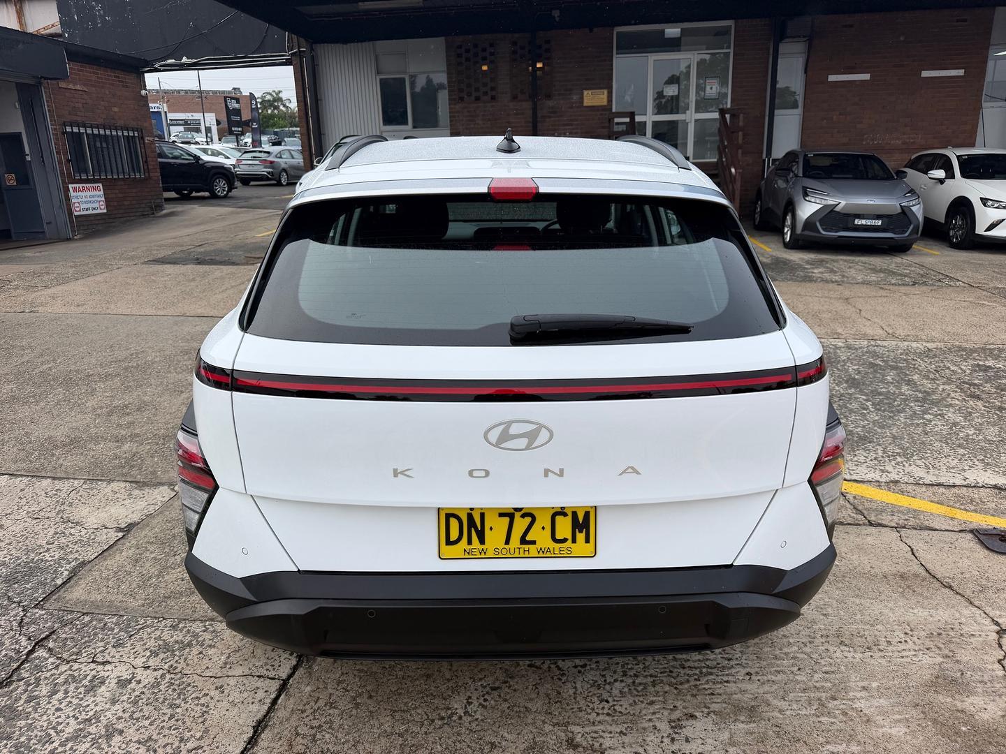 2025 Hyundai Kona Base in Atlas White