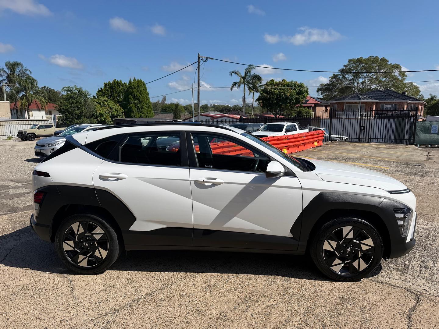2025 Hyundai Kona Base in Atlas White