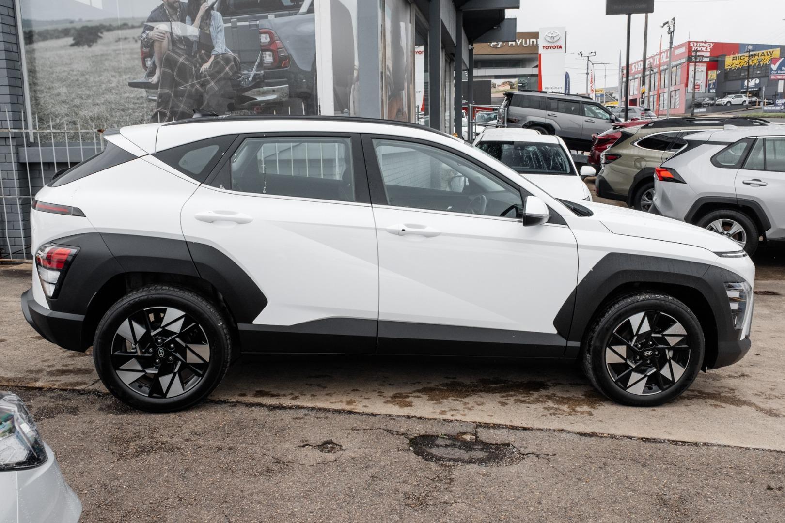 2025 Hyundai Kona Base in Atlas White