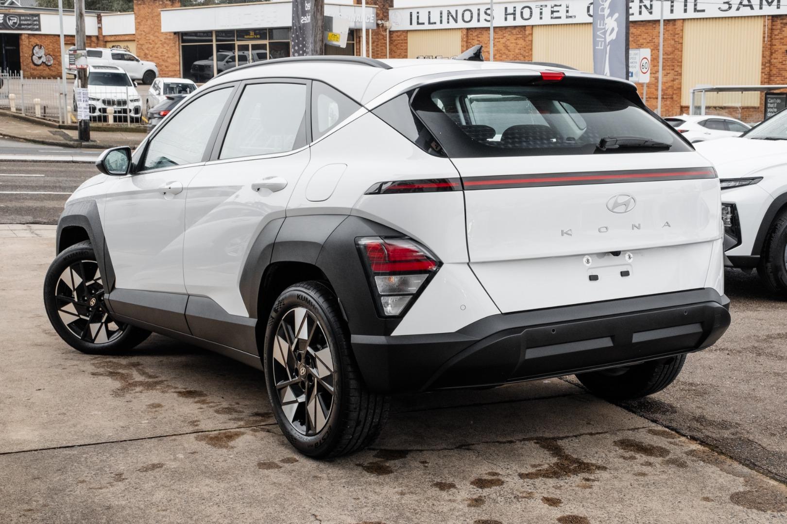 2025 Hyundai Kona Base in Atlas White