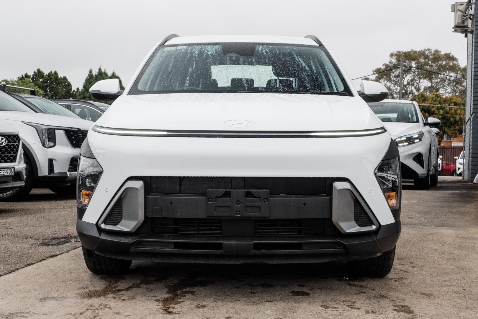 2025 Hyundai Kona Base in Atlas White