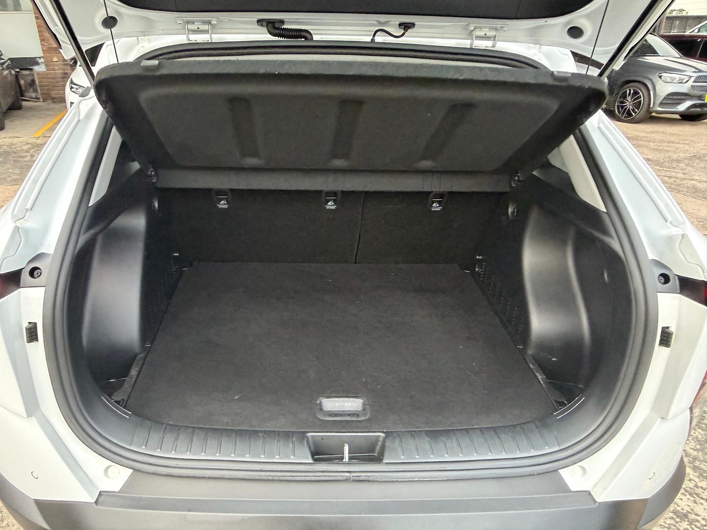 2025 Hyundai Kona Base in Atlas White