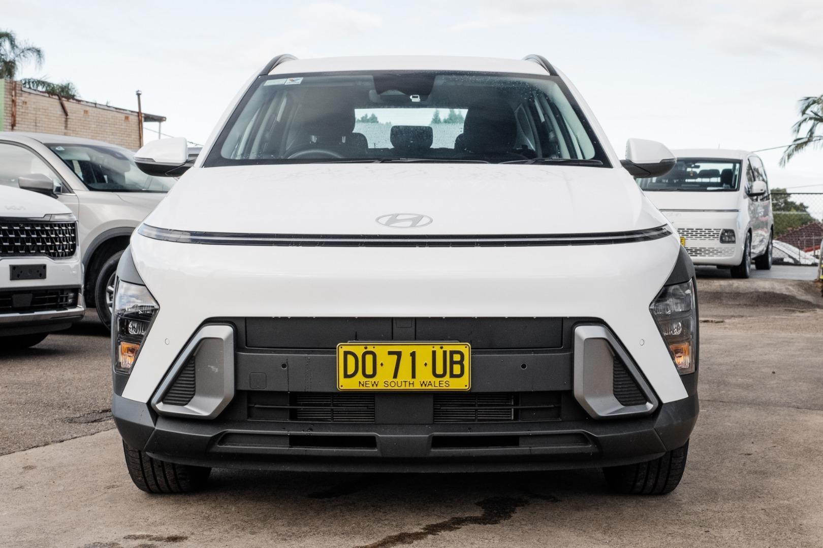 2025 Hyundai Kona Base in Atlas White