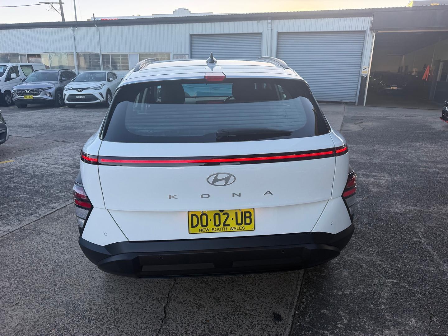 2025 Hyundai Kona Base in Atlas White