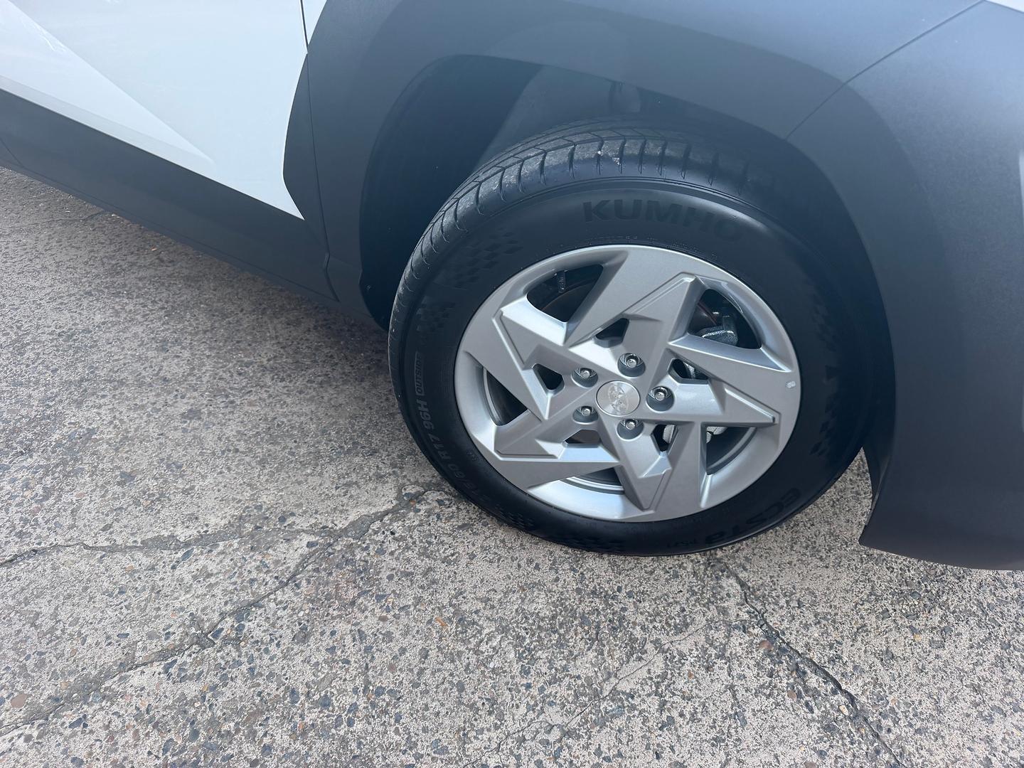 2025 Hyundai Kona Base in Atlas White
