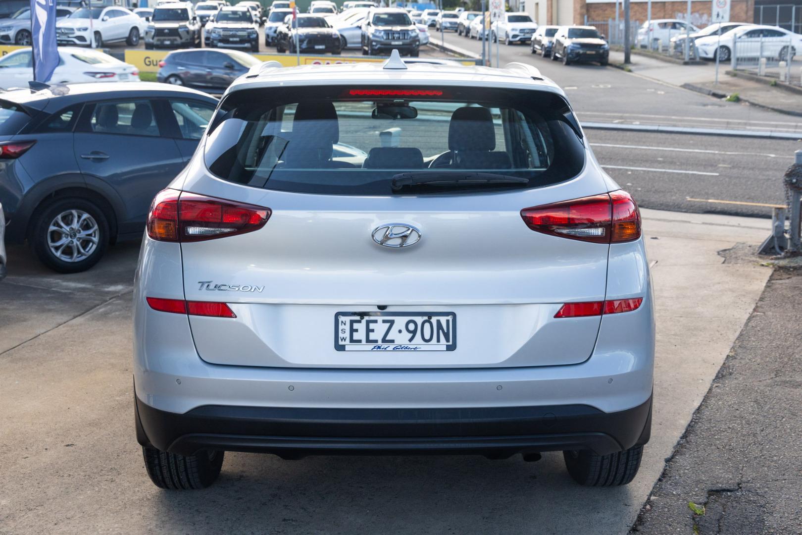 2019 Hyundai Tucson Active in Platinum Silver