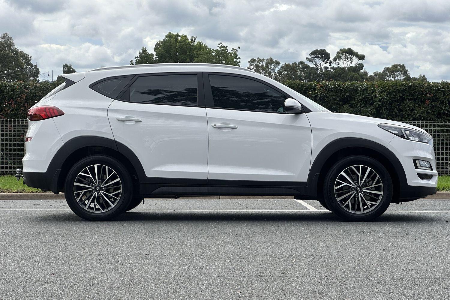 2019 Hyundai Tucson Active X in White