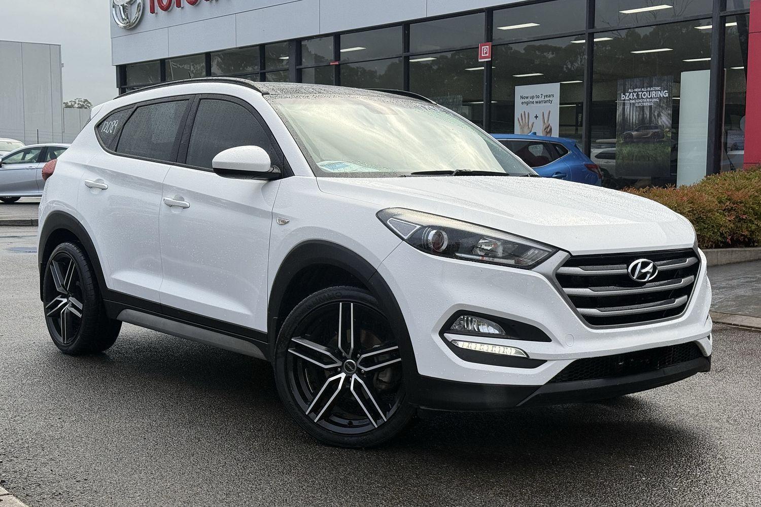 2017 Hyundai Tucson Active X in Pure White