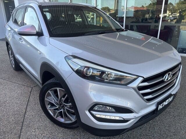 2017 Hyundai Tucson Active X in Platinum Silver