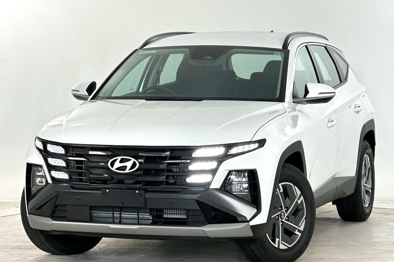 2026 Hyundai Tucson Hybrid in White