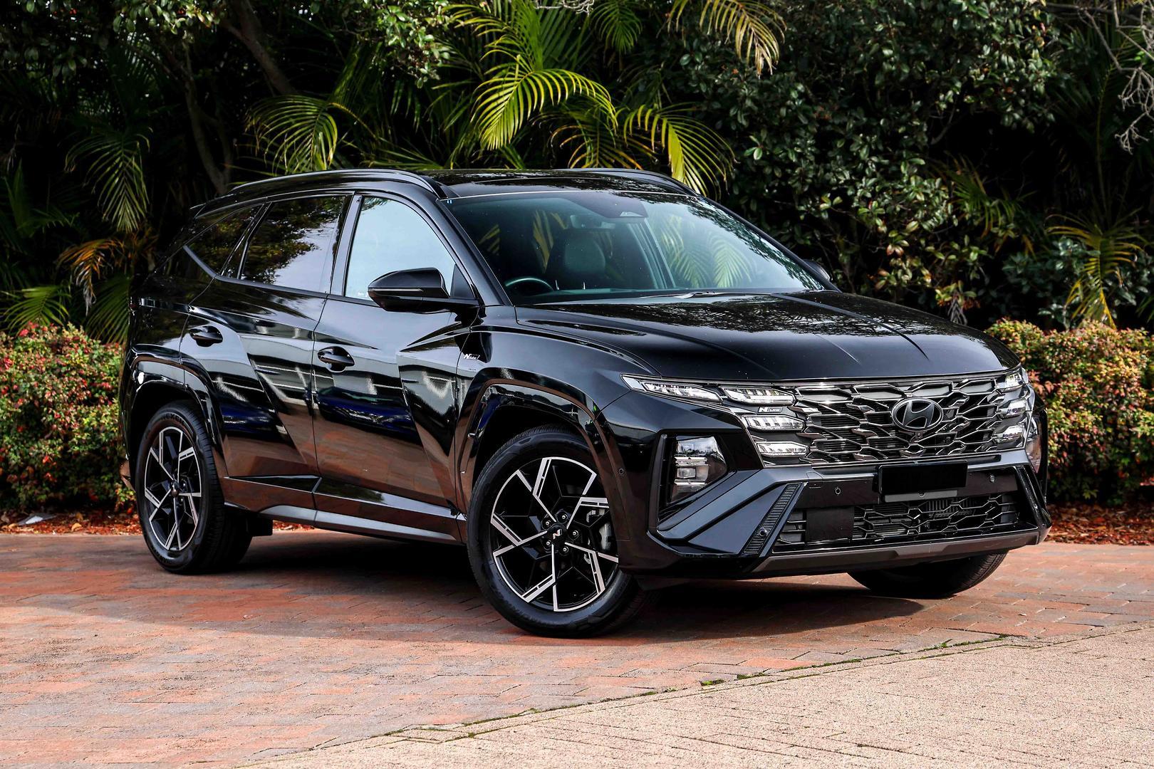 2025 Hyundai Tucson Hybrid Premium N Line in Phantom Black