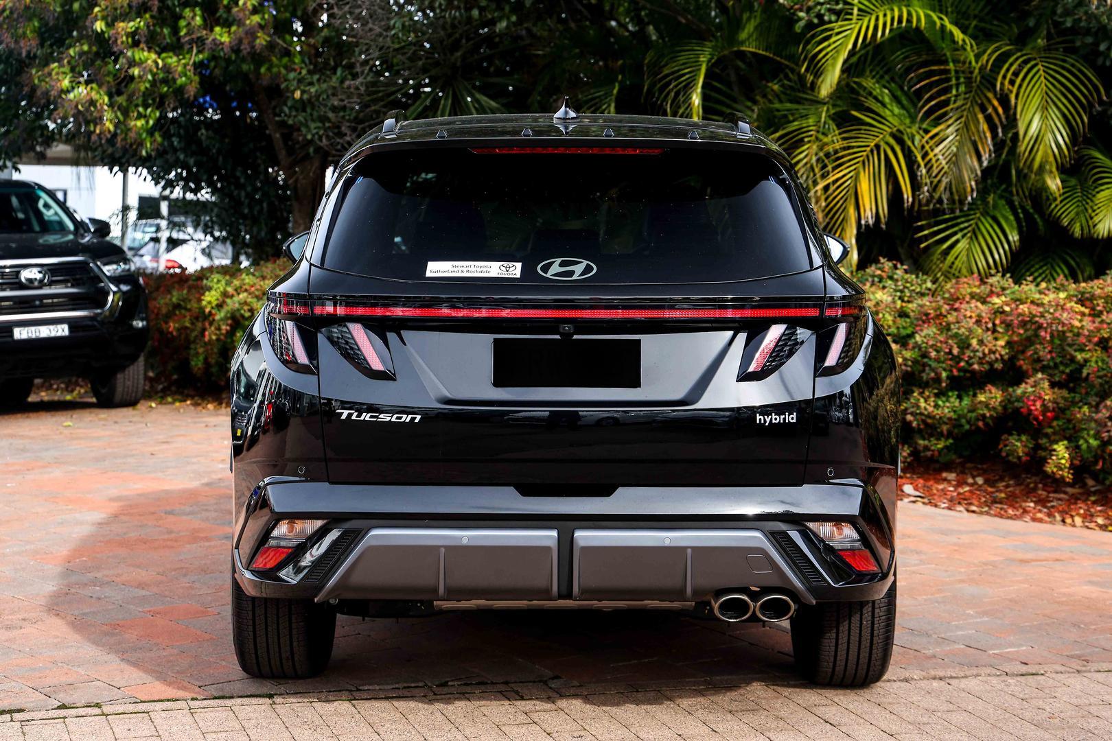 2025 Hyundai Tucson Hybrid Premium N Line in Phantom Black
