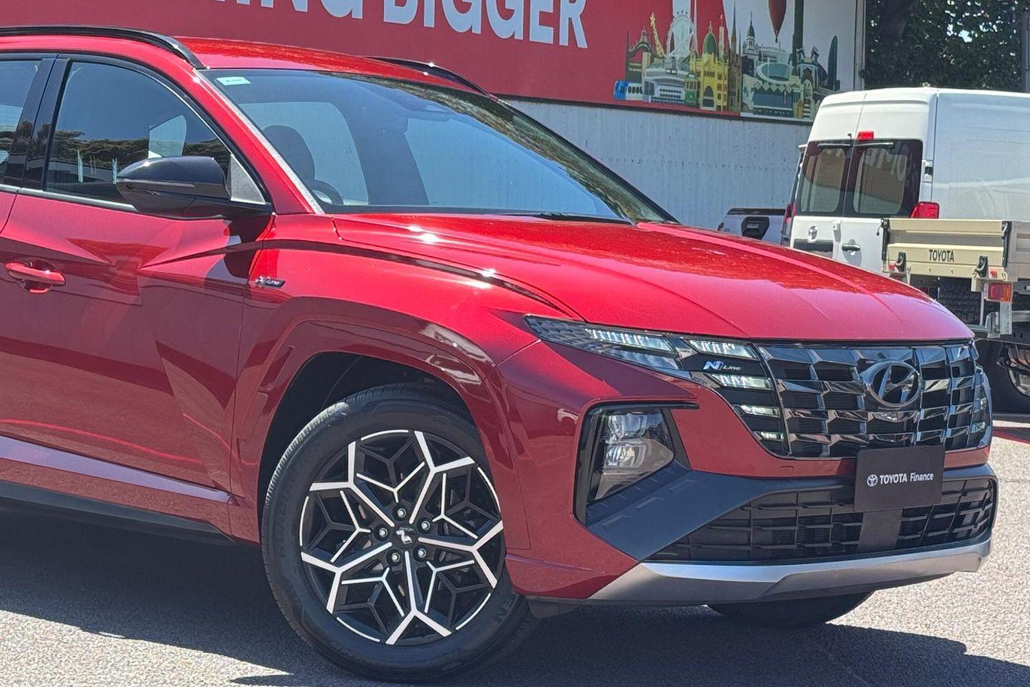 2022 Hyundai Tucson Base in Red