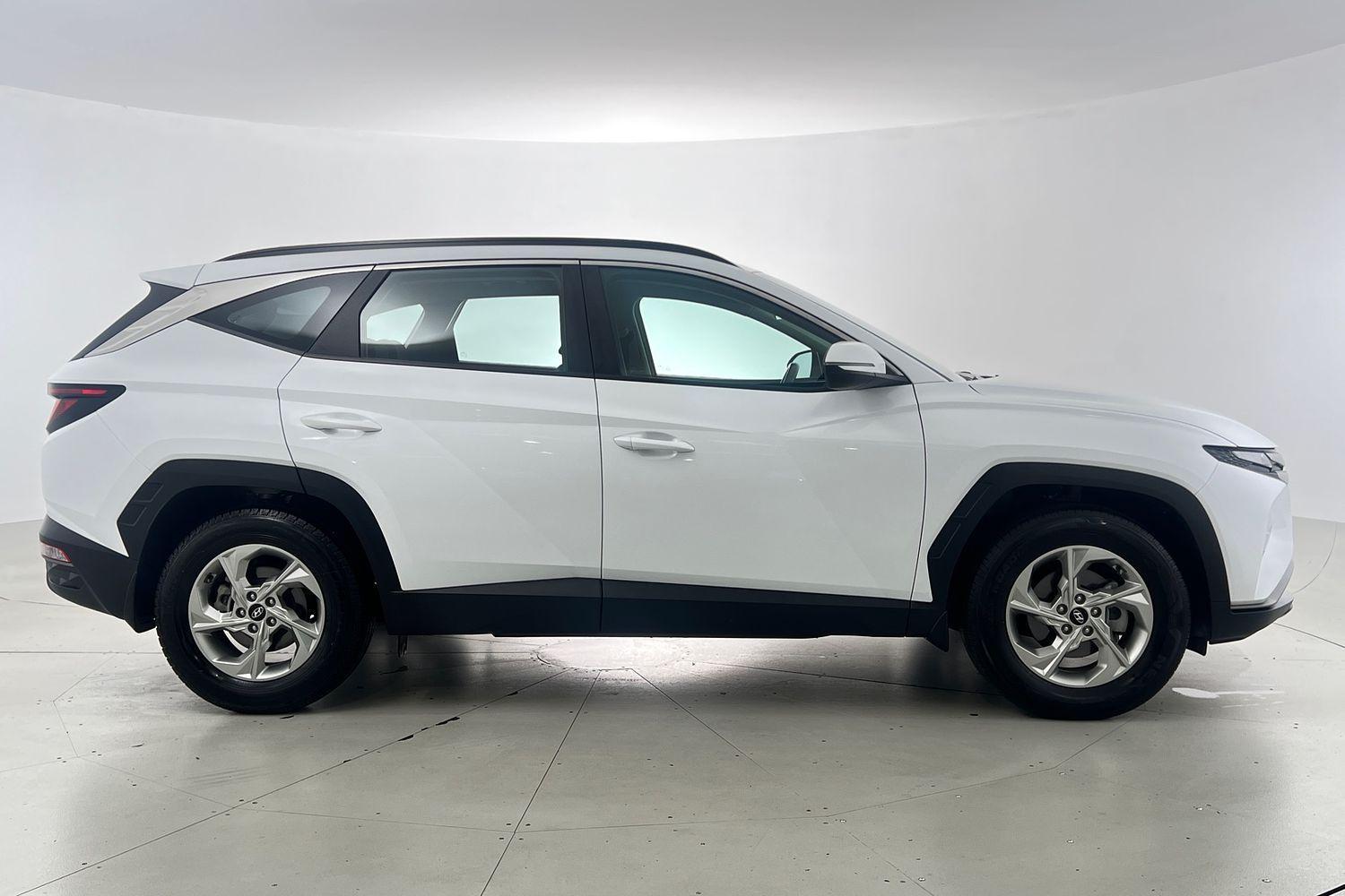 2023 Hyundai Tucson Base in White