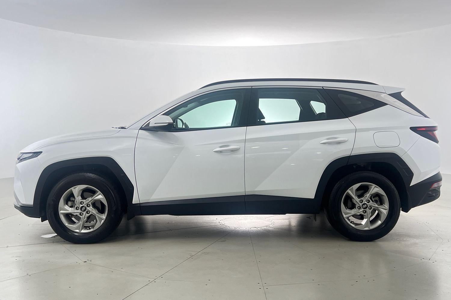 2023 Hyundai Tucson Base in White