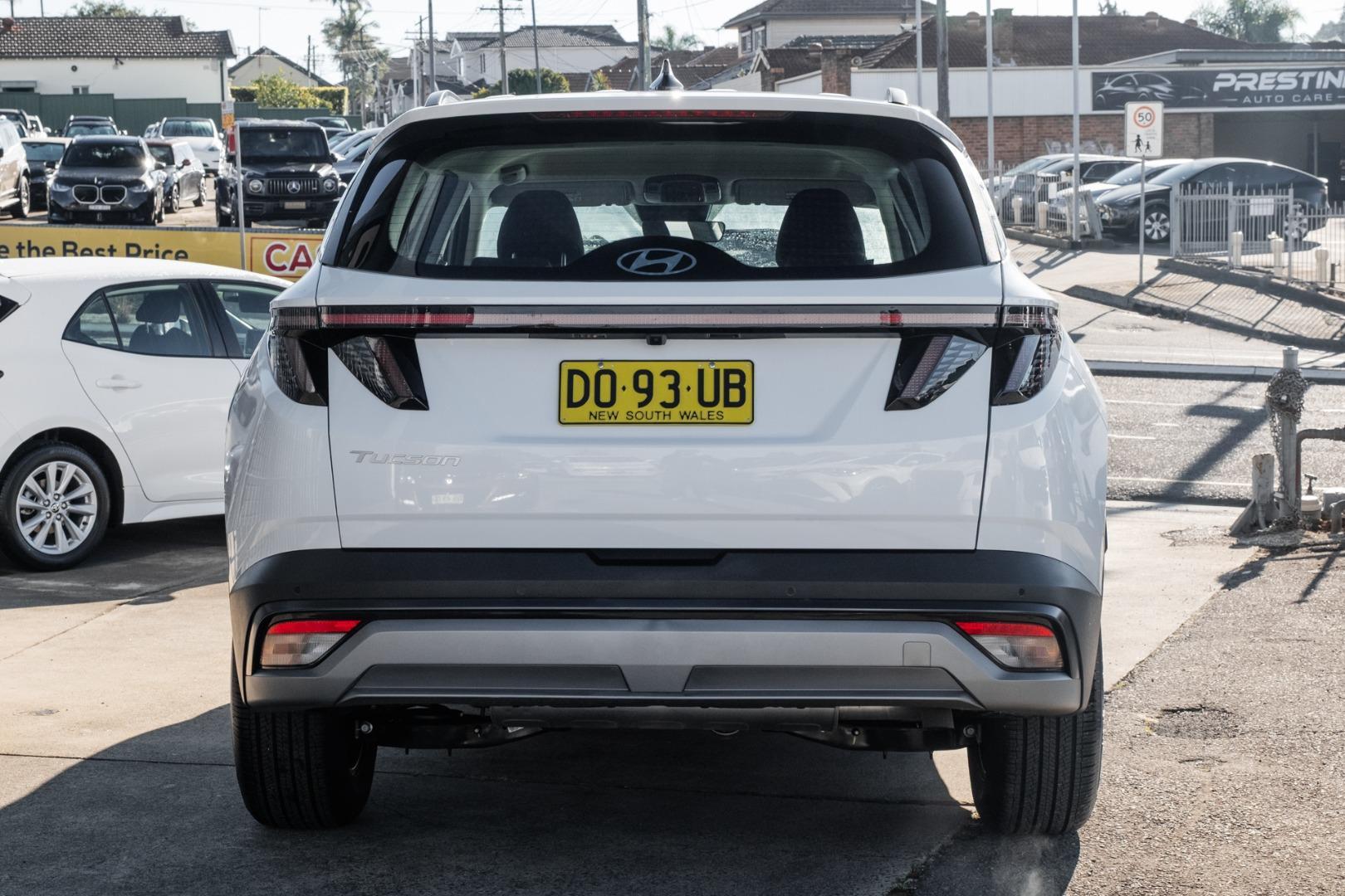 2025 Hyundai Tucson Base in White Cream