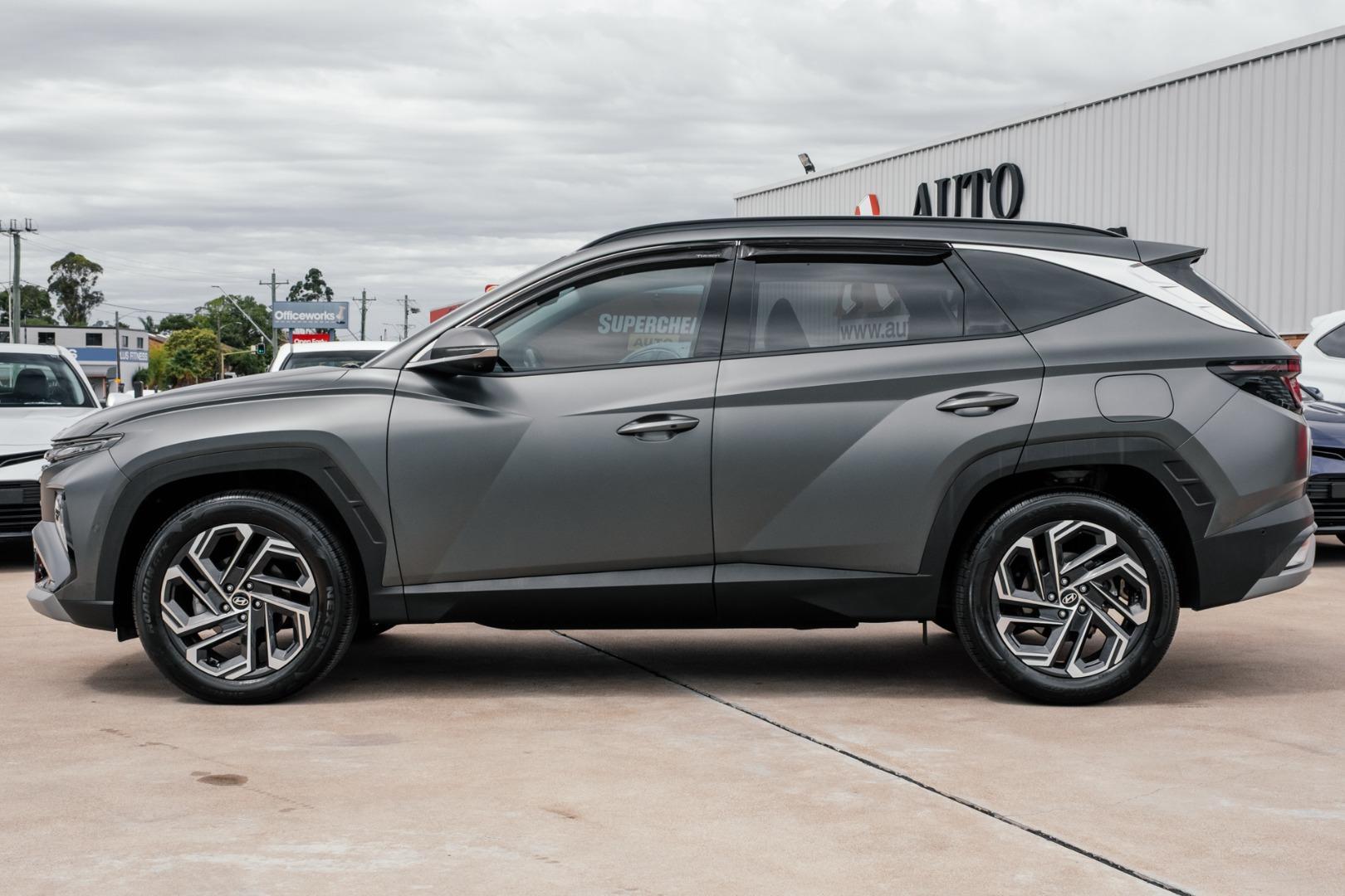 2024 Hyundai Tucson Premium in Pine Green Matte