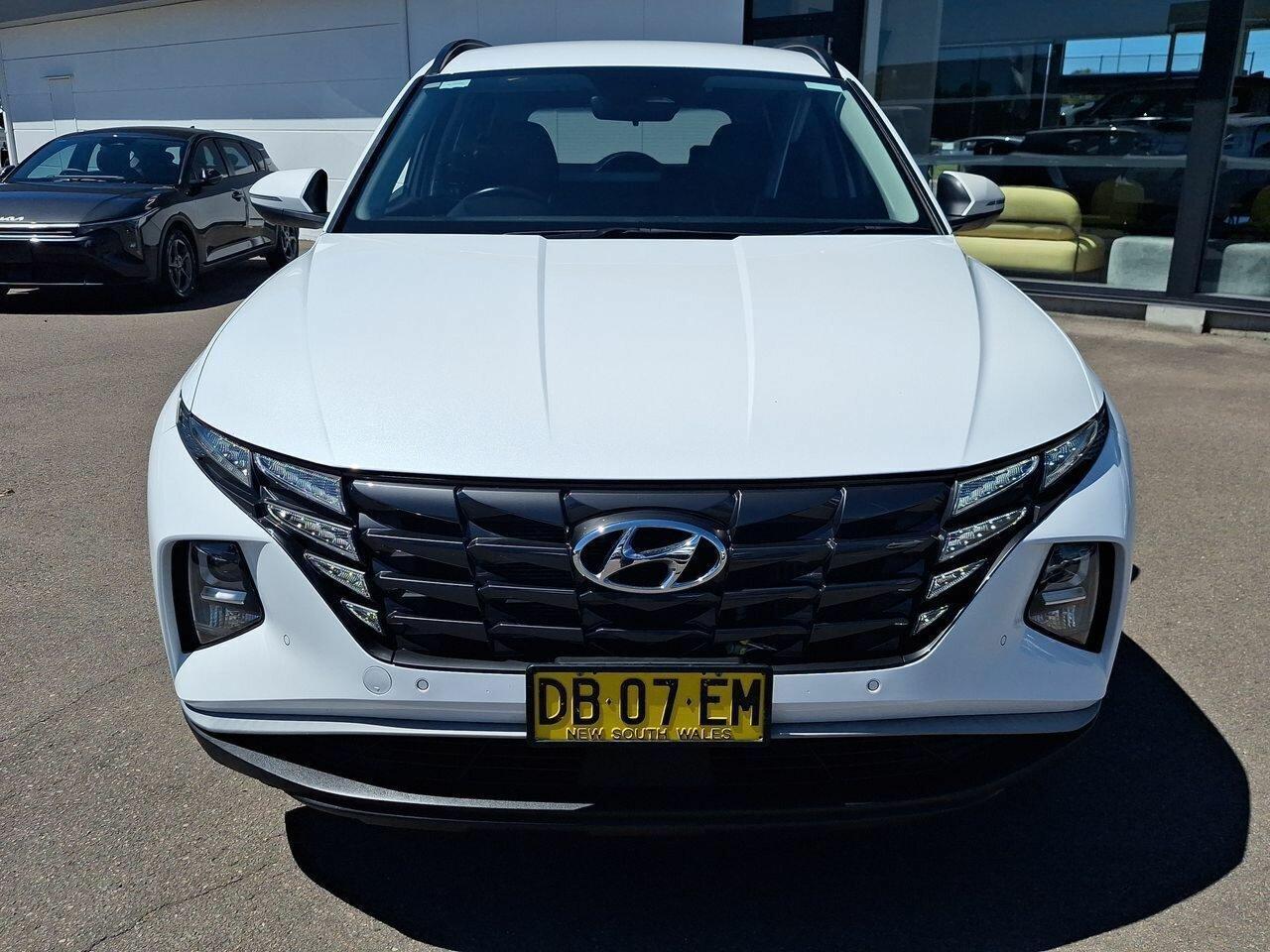 2021 Hyundai Tucson Elite in White