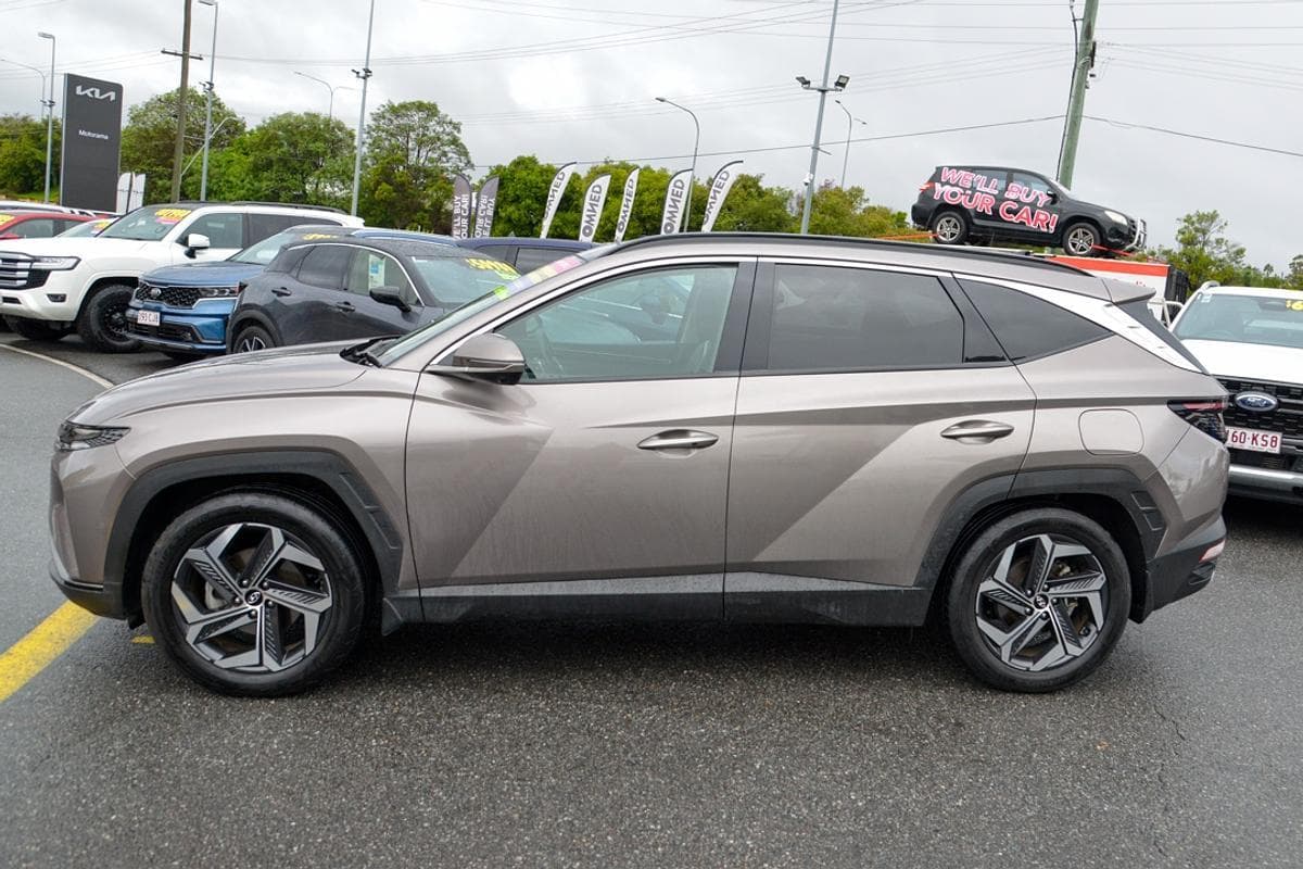 2022 Hyundai Tucson Highlander in Bronze