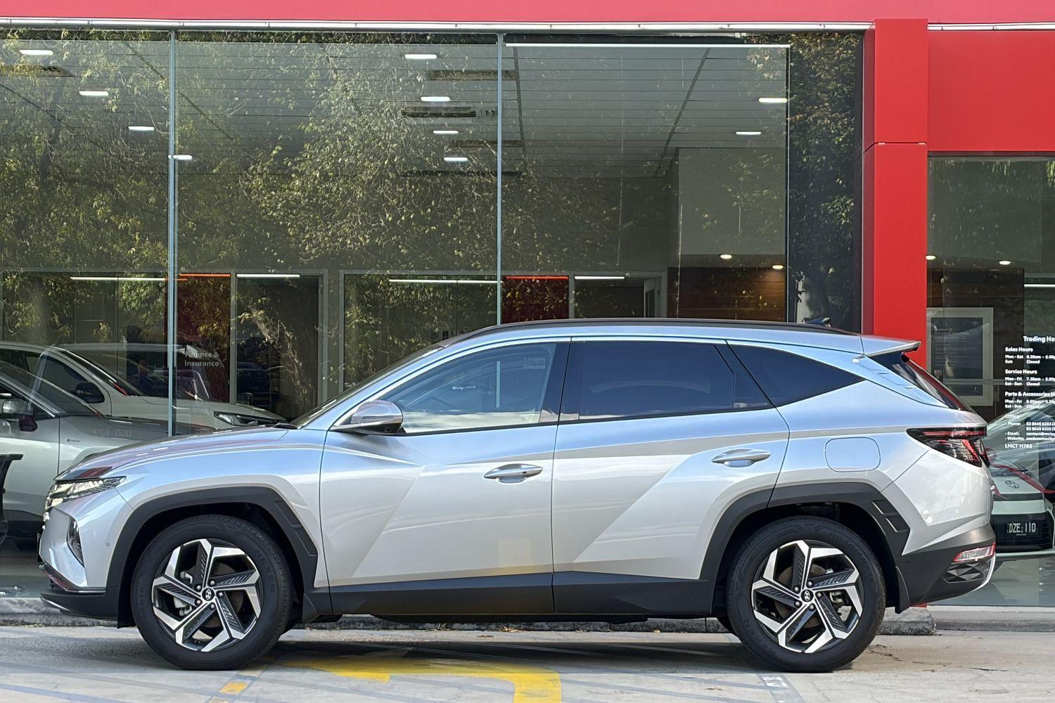 2023 Hyundai Tucson Highlander in Silver