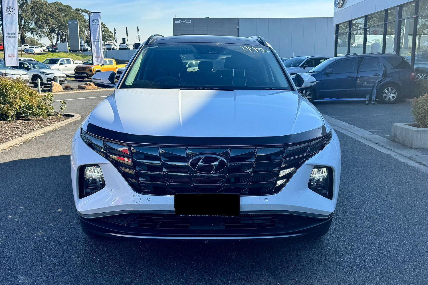 2023 Hyundai Tucson Highlander in White Cream
