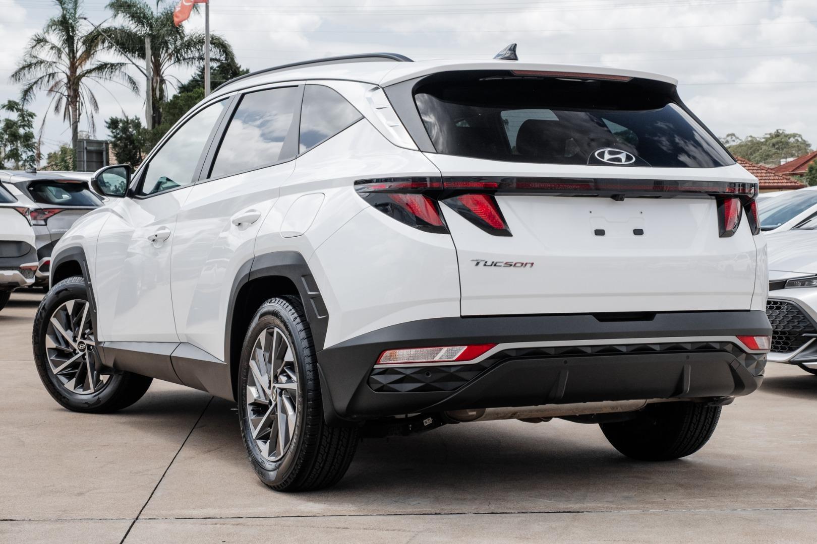 2023 Hyundai Tucson Elite in White Cream