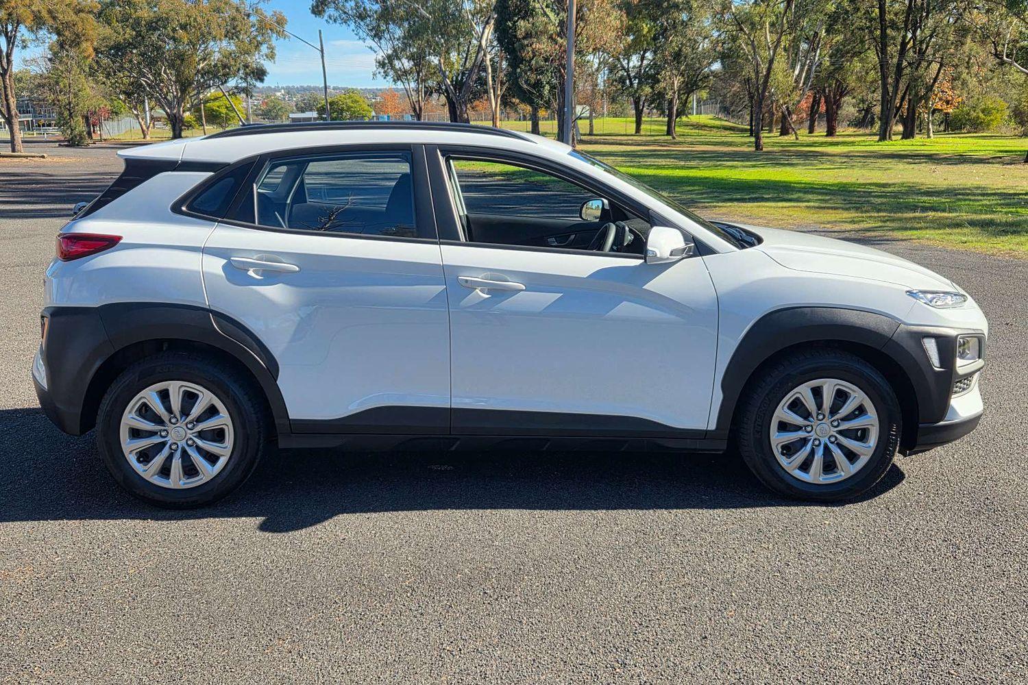 2020 Hyundai Kona Go in Chalk White