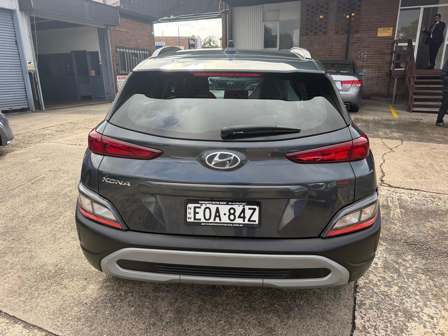 2021 Hyundai Kona Base in Abyss Black