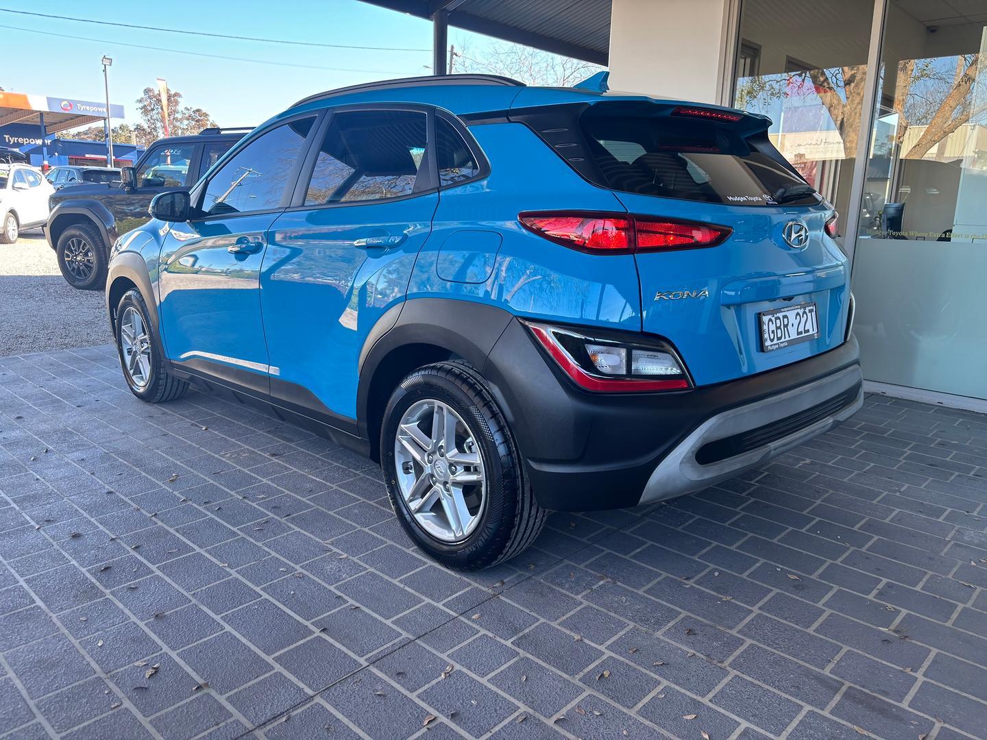 2022 Hyundai Kona Base in Blue