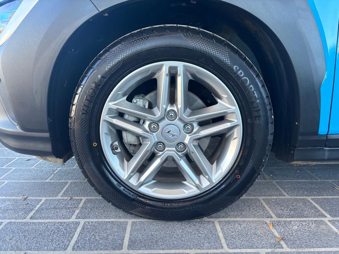2022 Hyundai Kona Base in Blue